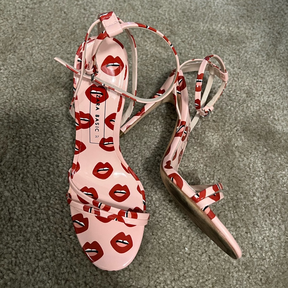 Zara lips stiletto heels
